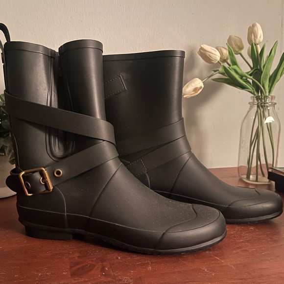 Burberry Rain Boots - Picture 1 of 5
